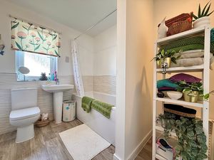 Photo 22- click for photo gallery